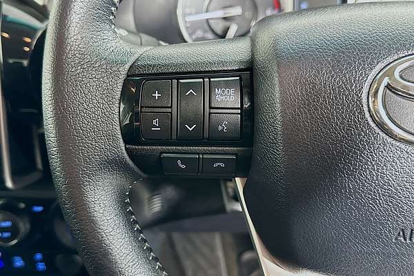 2022 Toyota HILUX SR5 (4x4) GUN126R 4X4