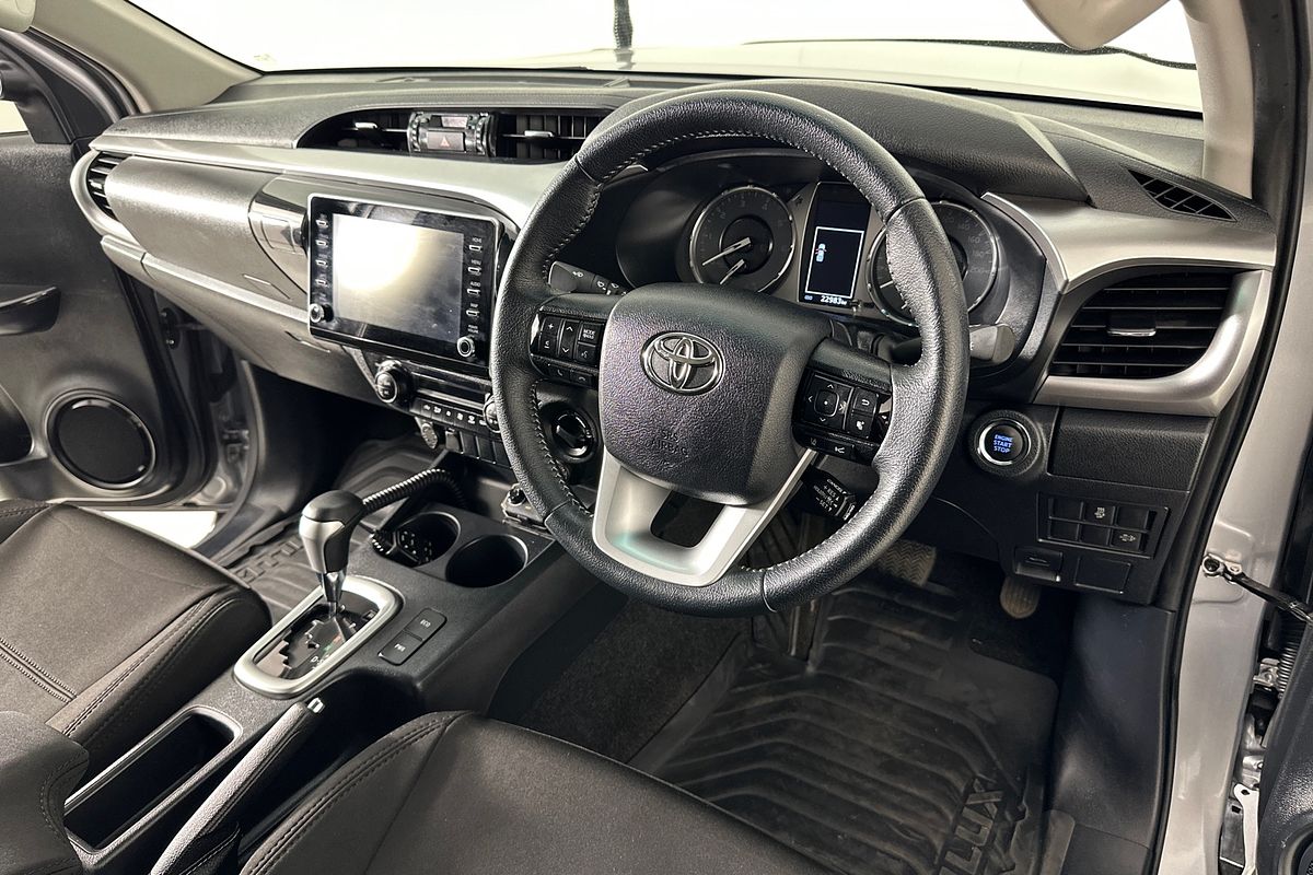 2022 Toyota HILUX SR5 (4x4) GUN126R 4X4