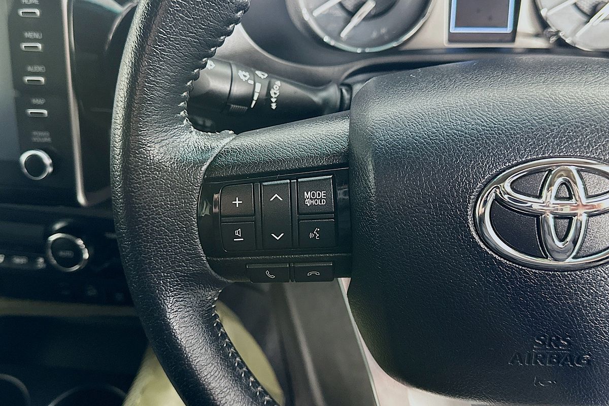 2021 Toyota HILUX SR5 (4x4) GUN126R FACELIFT 4X4
