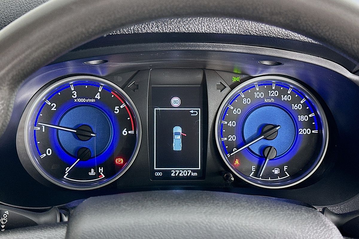 2020 Toyota HILUX SR (4x4) GUN126R FACELIFT 4X4