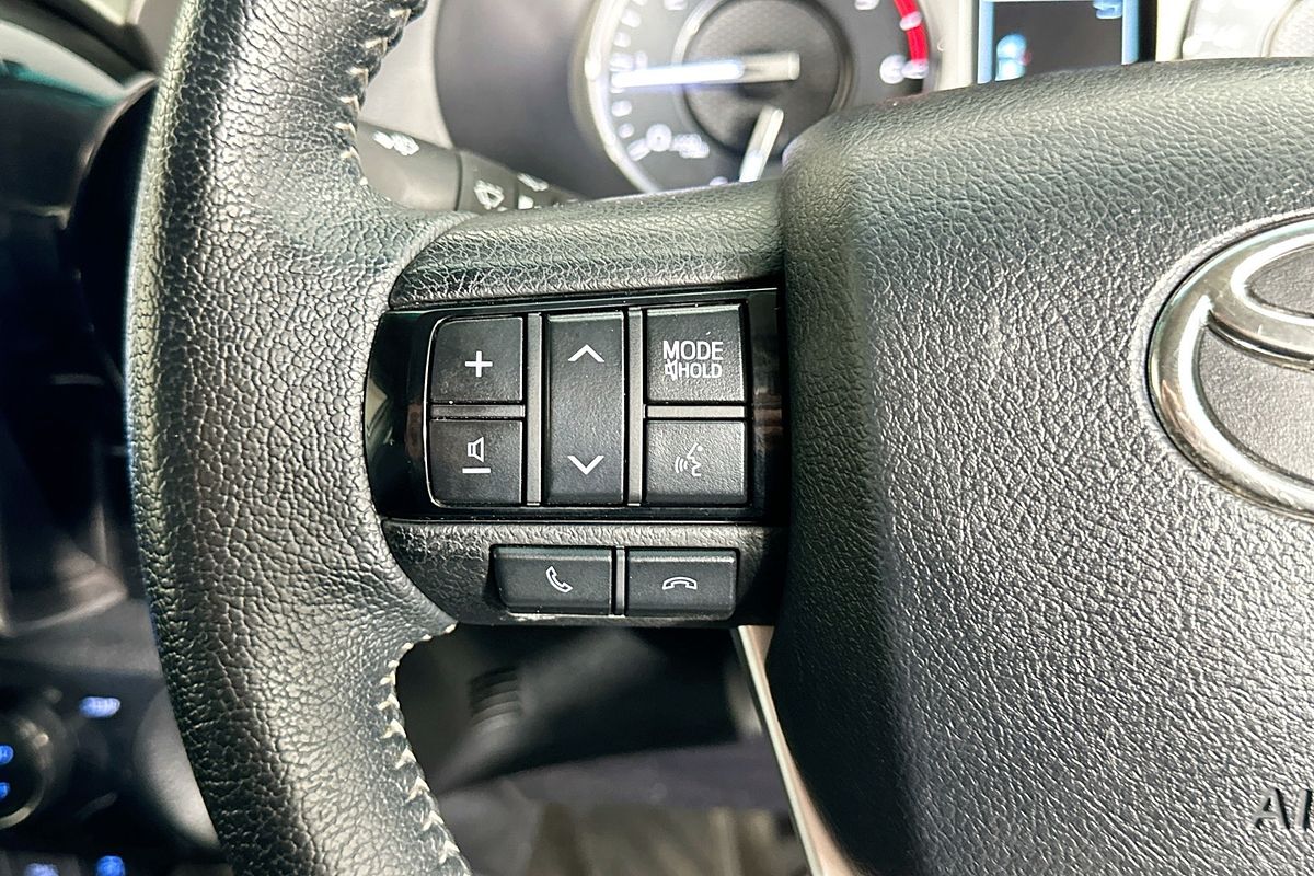 2022 Toyota HILUX SR5 (4x4) GUN126R 4X4