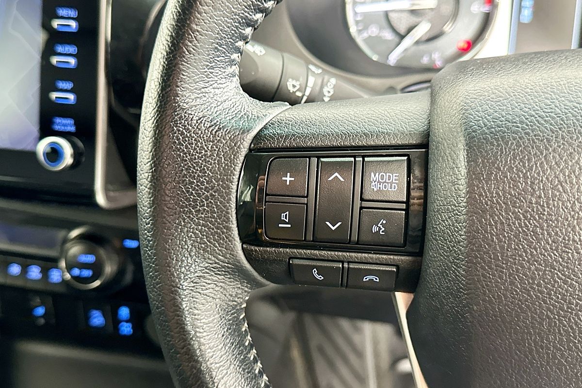 2023 Toyota HILUX SR5 + PREMIUM INTERIOR (4x4) GUN126R 4X4