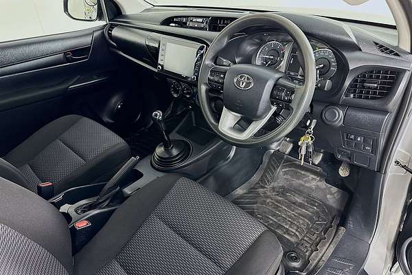 2020 Toyota HILUX WORKMATE HI-RIDER GUN135R FACELIFT 4x2