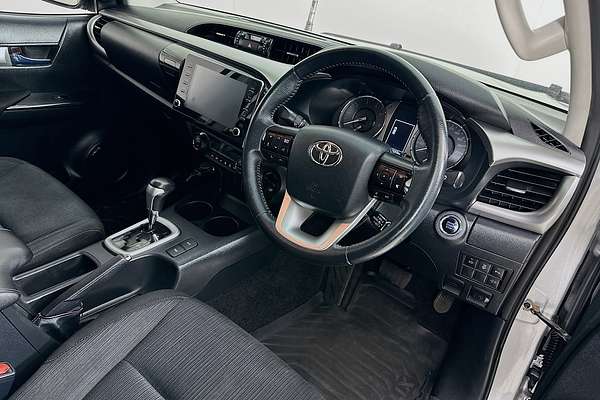 2021 Toyota HILUX SR5 (4x4) GUN126R FACELIFT 4X4