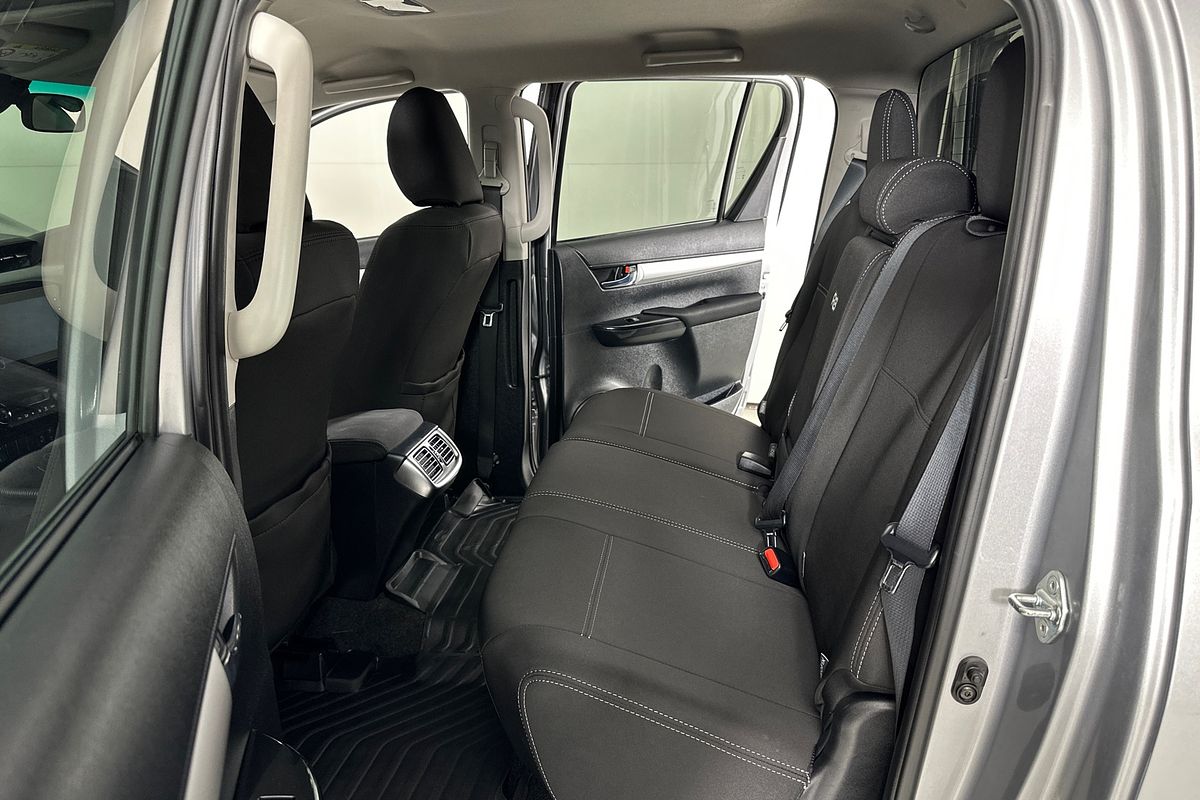 2022 Toyota HILUX SR5 (4x4) GUN126R 4X4