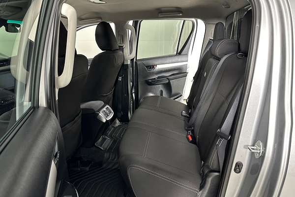 2022 Toyota HILUX SR5 (4x4) GUN126R 4X4
