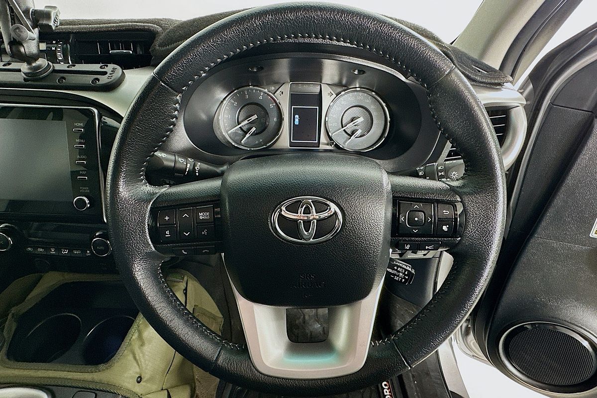 2021 Toyota HILUX SR5 (4x4) GUN126R FACELIFT 4X4