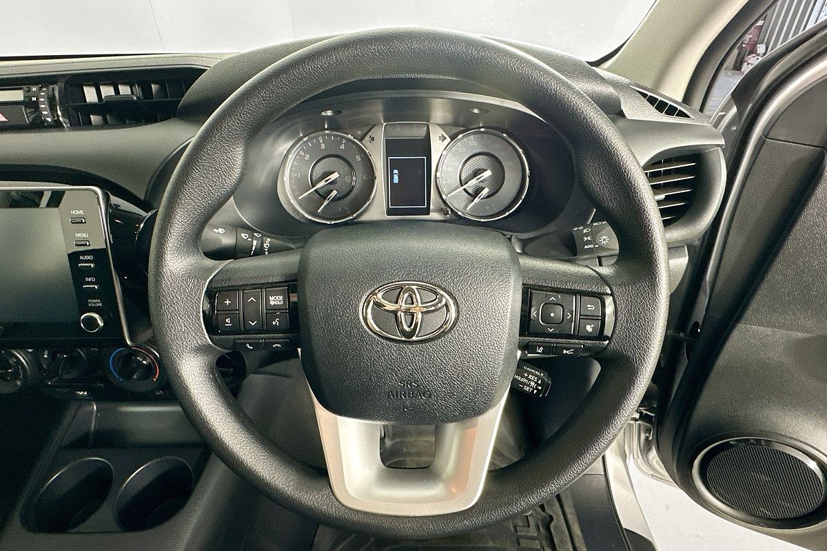 2024 Toyota HILUX SR (4x4) GUN126R 4X4