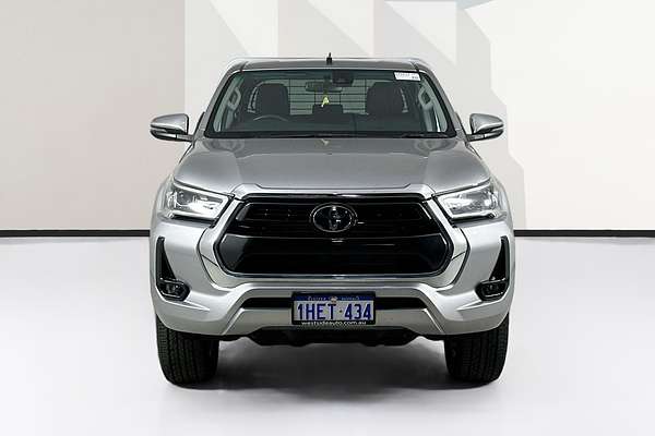 2020 Toyota HILUX SR5 (4x4) GUN126R FACELIFT 4X4