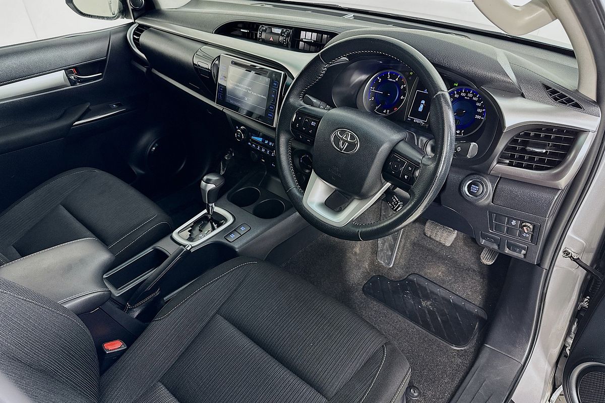 2019 Toyota HILUX SR5 (4x4) GUN126R MY19 4X4