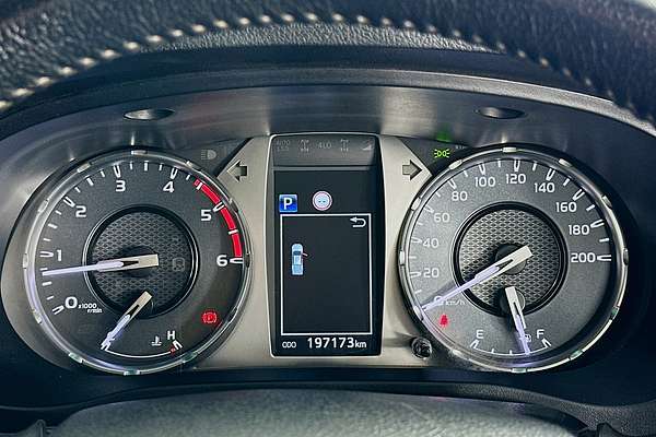 2021 Toyota HILUX SR5 (4x4) GUN126R 4X4