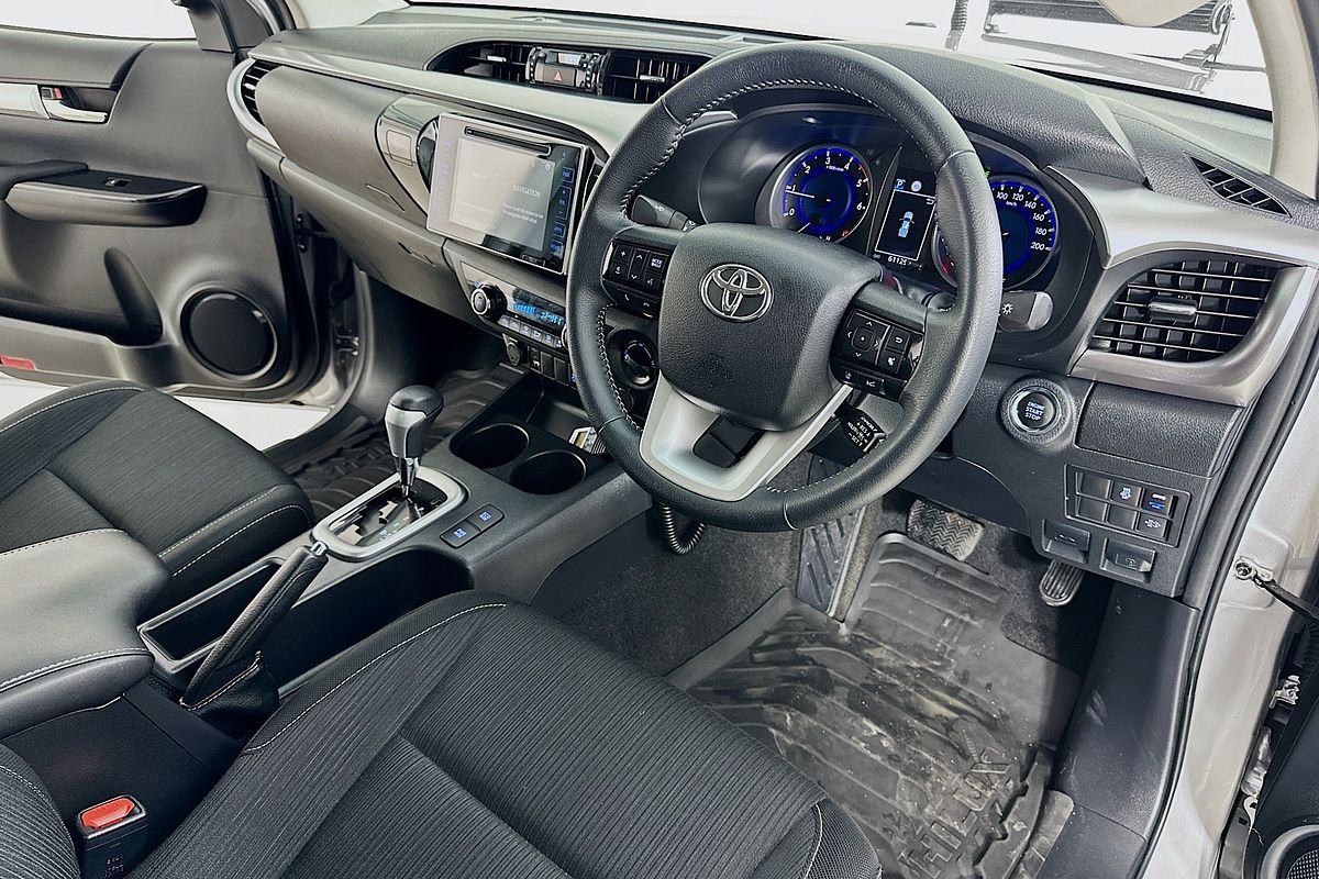 2019 Toyota HILUX SR5 (4x4) GUN126R MY19 4X4