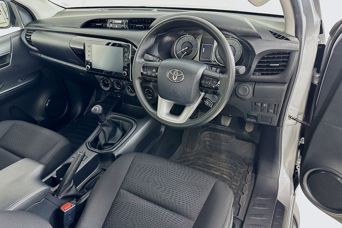 2023 Toyota HILUX SR (4x4) GUN126R 4X4