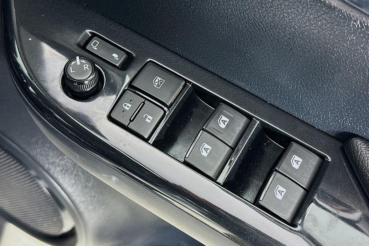 2018 Toyota HILUX RUGGED X (4x4) GUN126R 4X4