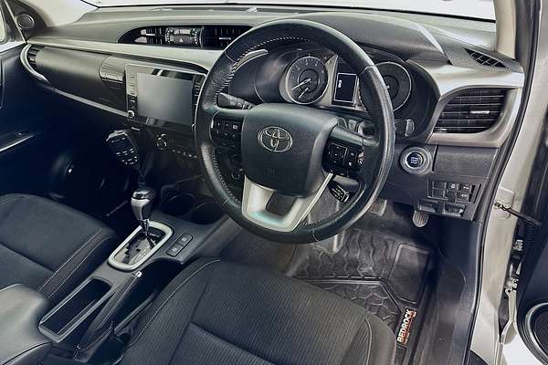 2021 Toyota HILUX SR5 (4x4) GUN126R 4X4