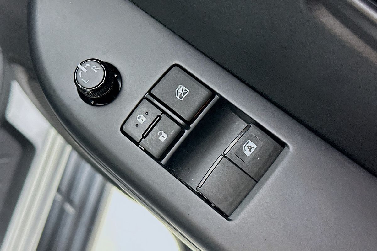 2023 Toyota HILUX SR (4x4) GUN126R 4X4