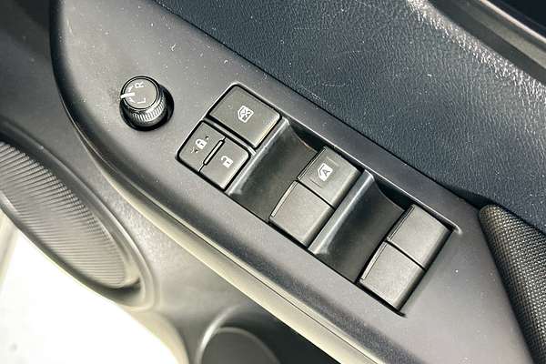 2022 Toyota HILUX WORKMATE (4x2) TGN121R REAR WHEEL DRIVE