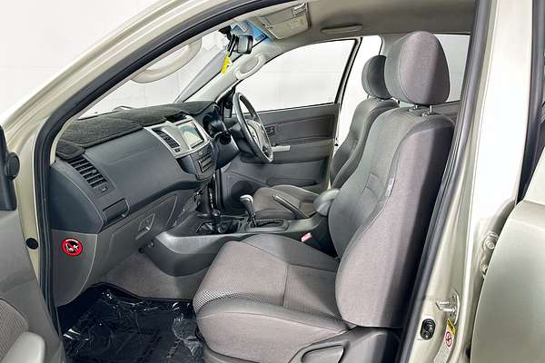 2013 Toyota Hilux SR5 (4x4) KUN26R MY14 4X4