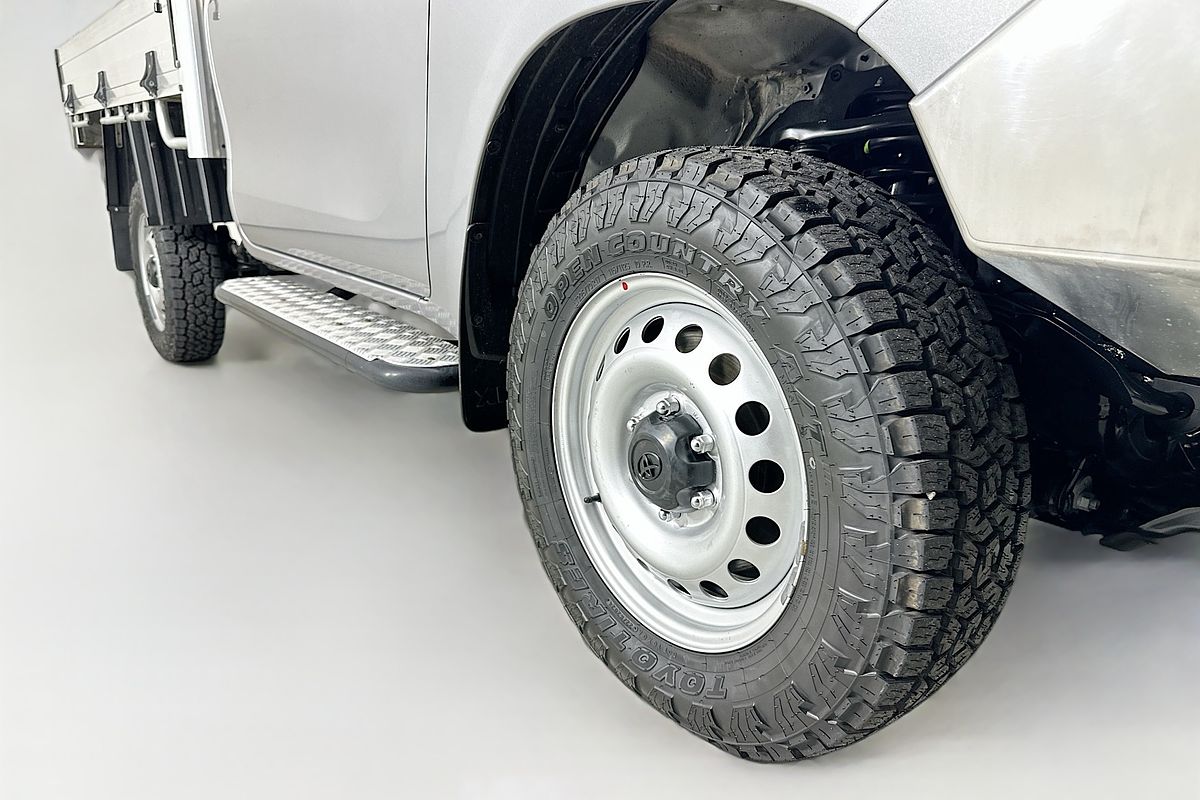 2020 Toyota HILUX SR (4x4) GUN126R FACELIFT 4X4