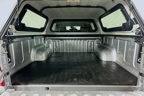 2021 Toyota HILUX SR5 (4x4) GUN126R FACELIFT 4X4