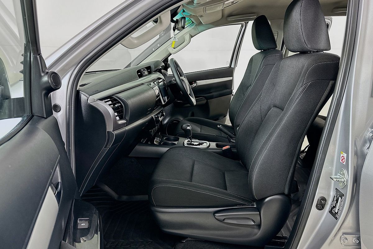 2019 Toyota HILUX SR5 (4x4) GUN126R MY19 4X4