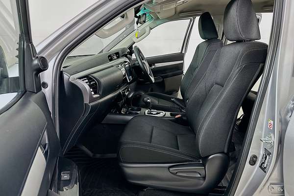 2019 Toyota HILUX SR5 (4x4) GUN126R MY19 4X4