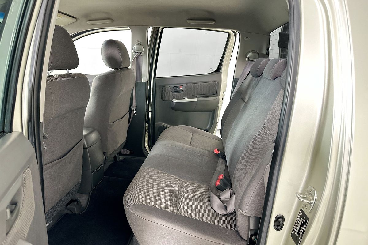 2013 Toyota Hilux SR5 (4x4) KUN26R MY14 4X4