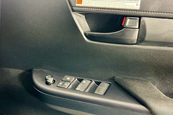 2024 Toyota HILUX SR (4x4) GUN126R 4X4