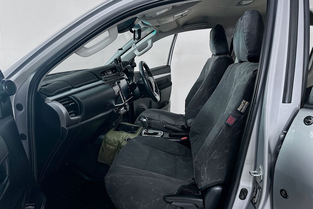2021 Toyota HILUX SR5 (4x4) GUN126R FACELIFT 4X4