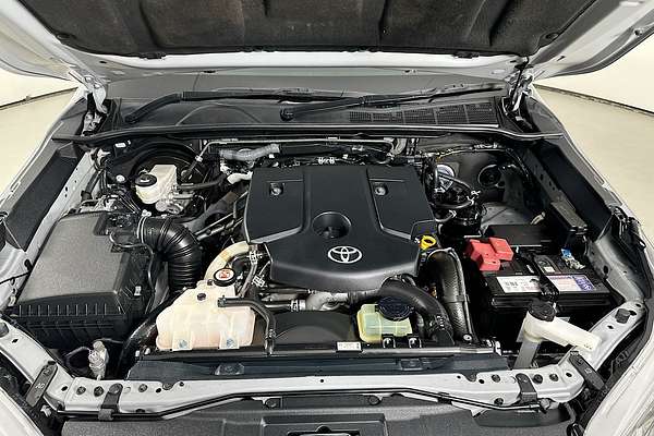 2020 Toyota HILUX SR (4x4) GUN126R FACELIFT 4X4