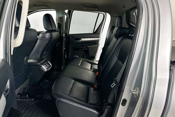 2019 Toyota HILUX SR5+ (4x4) GUN126R MY19 4X4