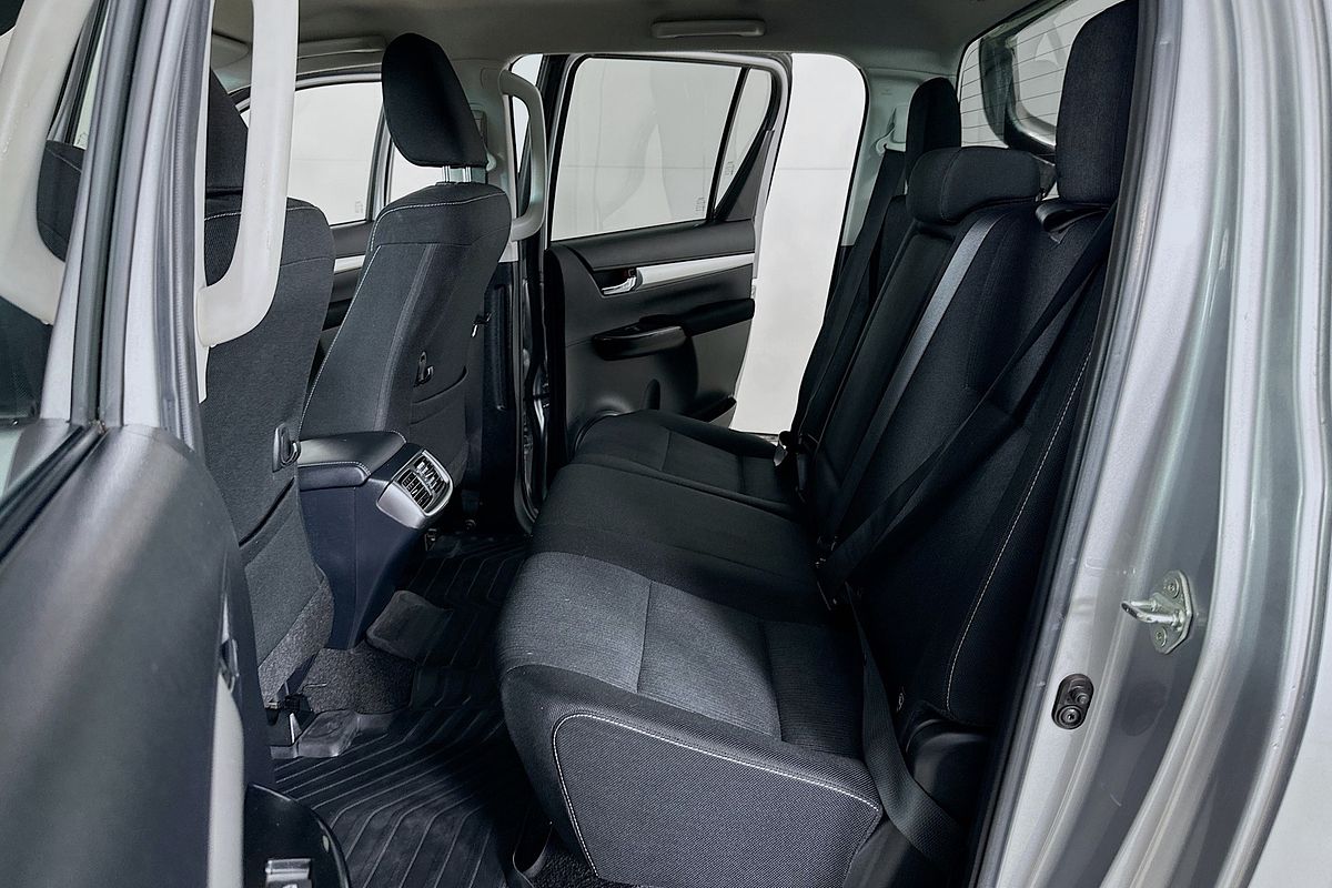 2022 Toyota HILUX SR5 (4x4) GUN126R 4X4