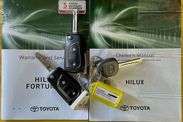 2020 Toyota HILUX WORKMATE HI-RIDER GUN135R FACELIFT 4x2