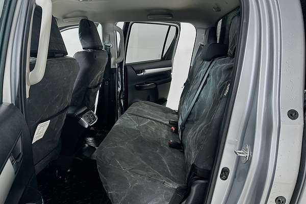 2021 Toyota HILUX SR5 (4x4) GUN126R FACELIFT 4X4