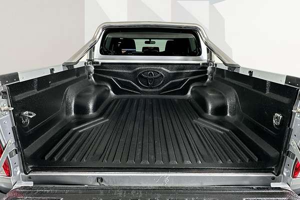2017 Toyota HILUX SR5 (4x4) GUN126R 4X4