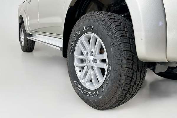 2013 Toyota Hilux SR5 (4x4) KUN26R MY14 4X4