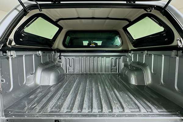 2024 Toyota HILUX SR5 48V (4x4) GUN126R RC 4X4