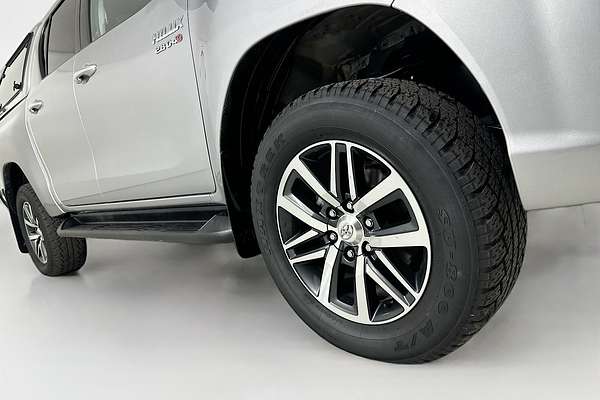 2019 Toyota HILUX SR5 (4x4) GUN126R MY19 4X4