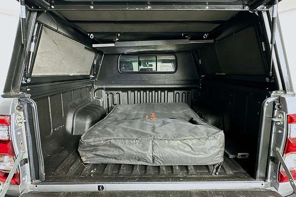 2021 Toyota HILUX SR5 (4x4) GUN126R FACELIFT 4X4