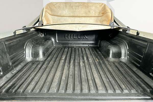 2021 Toyota HILUX SR5 (4x4) GUN126R 4X4