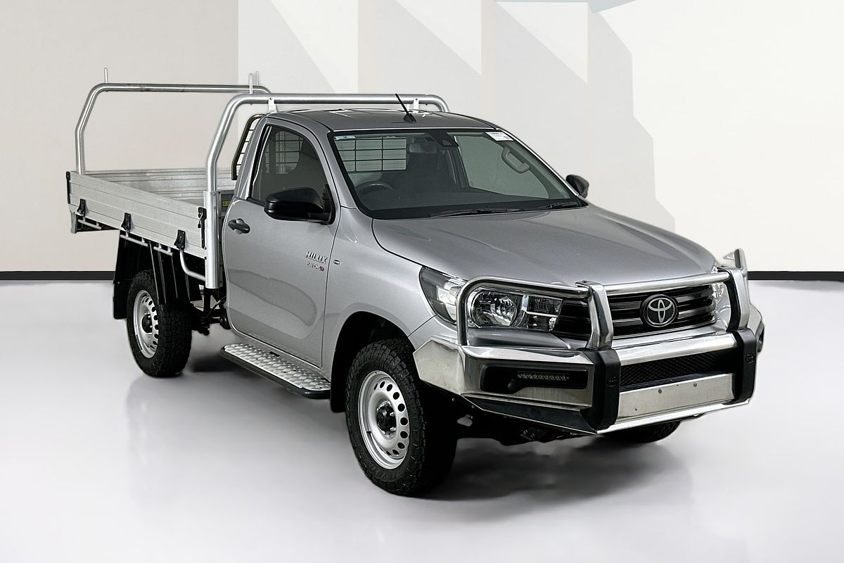 2020 Toyota HILUX SR (4x4) GUN126R FACELIFT 4X4