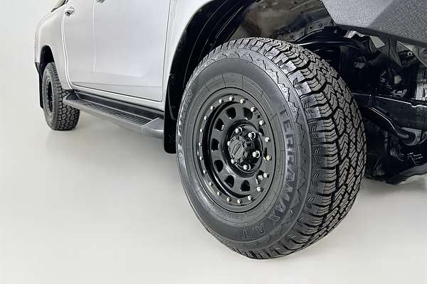 2017 Toyota HILUX SR5 (4x4) GUN126R 4X4