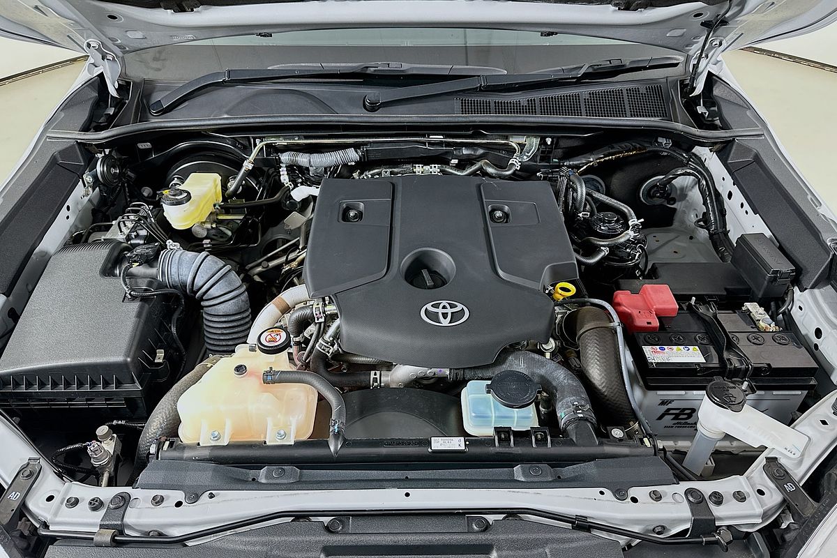 2023 Toyota HILUX SR (4x4) GUN126R 4X4