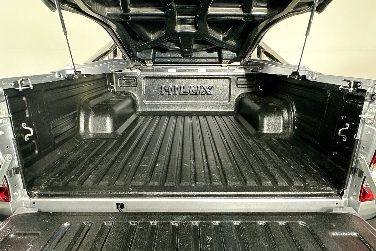 2022 Toyota HILUX SR5 (4x4) GUN126R 4X4