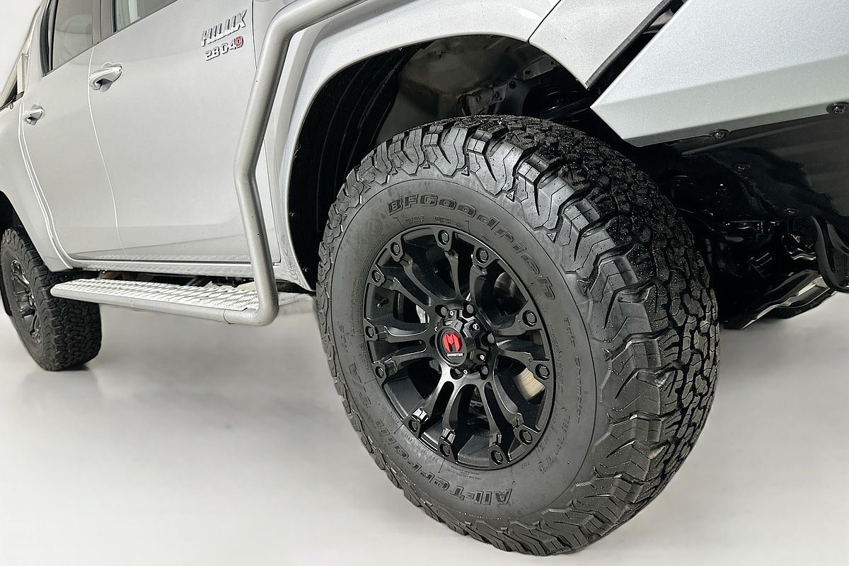 2022 Toyota HILUX SR5 (4x4) GUN126R 4X4