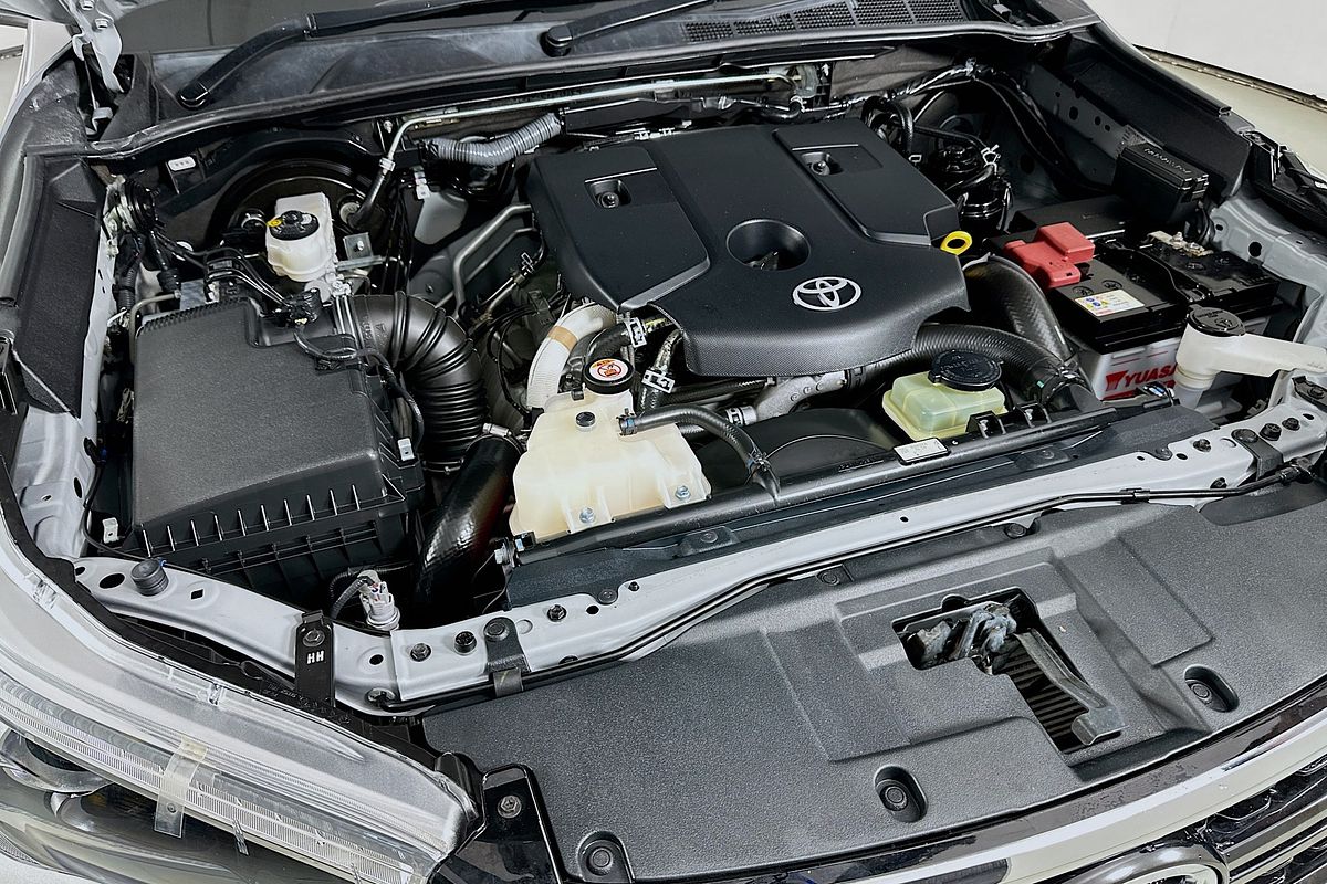 2019 Toyota HILUX SR5 (4x4) GUN126R MY19 4X4