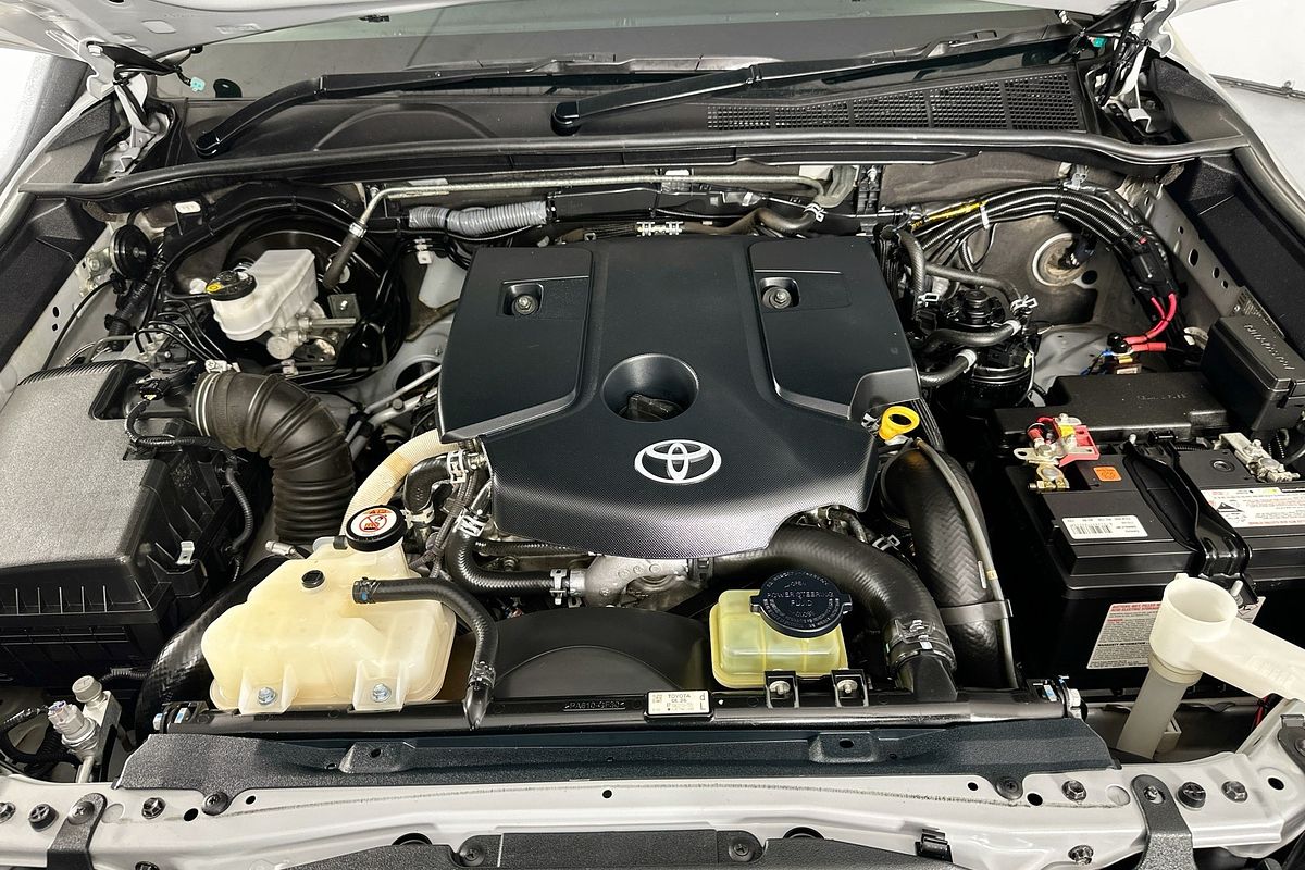 2019 Toyota HILUX SR5+ (4x4) GUN126R MY19 4X4