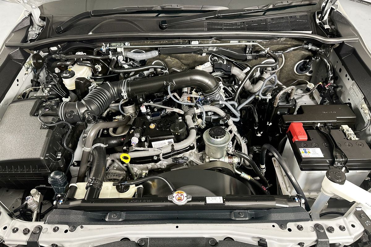 2022 Toyota HILUX WORKMATE (4x2) TGN121R REAR WHEEL DRIVE