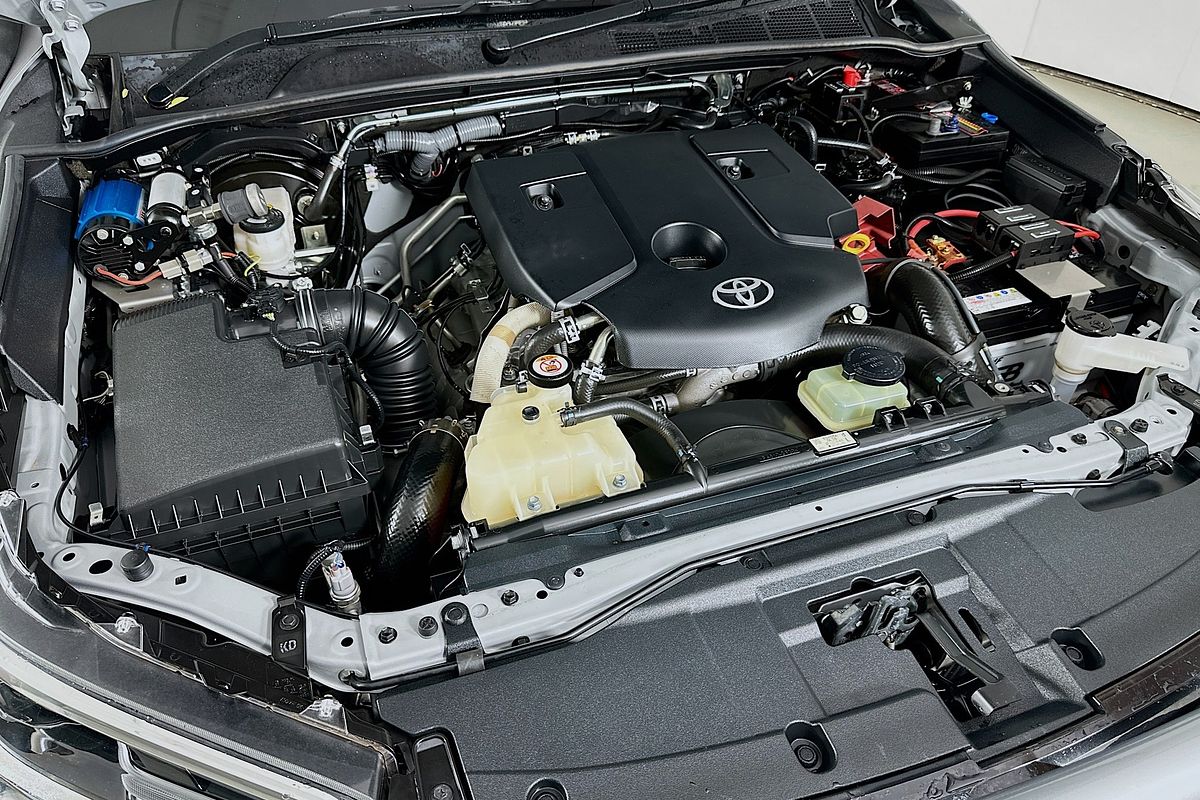 2022 Toyota HILUX SR5 (4x4) GUN126R 4X4