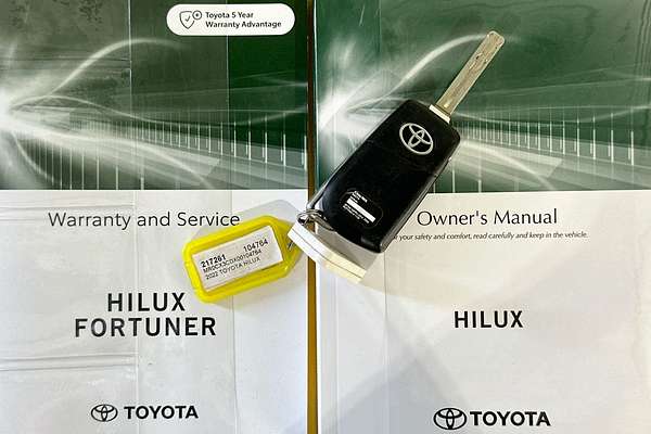 2022 Toyota HILUX WORKMATE (4x2) TGN121R REAR WHEEL DRIVE